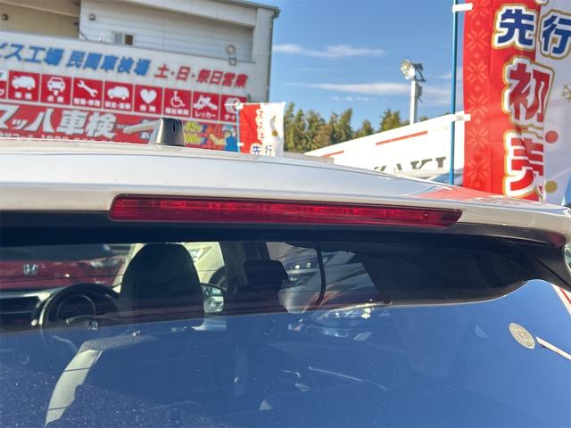 フィットハイブリッド Ｌパッケージ　ドライブレコーダー　ＥＴＣ　バックカメラ　ナビ　ＴＶ　オートライト　スマートキー　電動格納ミラー　ＡＴ　盗難防止システム　衝突安全ボディ　アルミホイール　ＣＤ　ＤＶＤ再生　ＵＳＢ（22枚目）