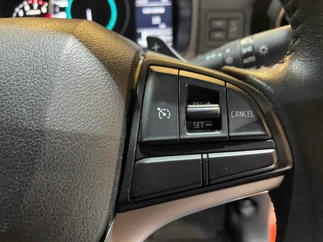 �������H�ŕ֗��ȃN���[�Y�R���g���[���@�\���t���Ă��܂���B���x��ݒ肷��ƃA�N�Z���𓥂܂Ȃ��Ă����̑��x�ő��邱�Ƃ��ł���̂ő����x�܂��鎖���ł��܂��ˁB