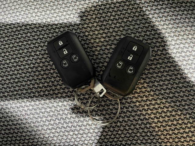 �t���Ăĕ֗��I�ƂĂ��l�C�̍��������̃X�}�[�g�L�[�V�X�e���B�L�[���g�т��Ă��邾���ŁA�h�A���b�N�̊J���тɃG���W���̎n�����\�ȑ����ł��B�v�b�V���X�^�[�g�ł��̂ŃG���W���̎n�����{�^�������������ł�