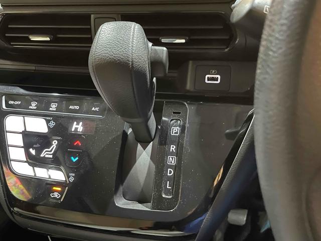 デイズ Ｘ　ドライブレコーダー　バックカメラ　スマートキー　アイドリングストップ　電動格納ミラー　ベンチシート　ＣＶＴ　ＡＢＳ　ＣＤ　ミュージックプレイヤー接続可　アルミホイール　エアコン　パワーステアリング（4枚目）