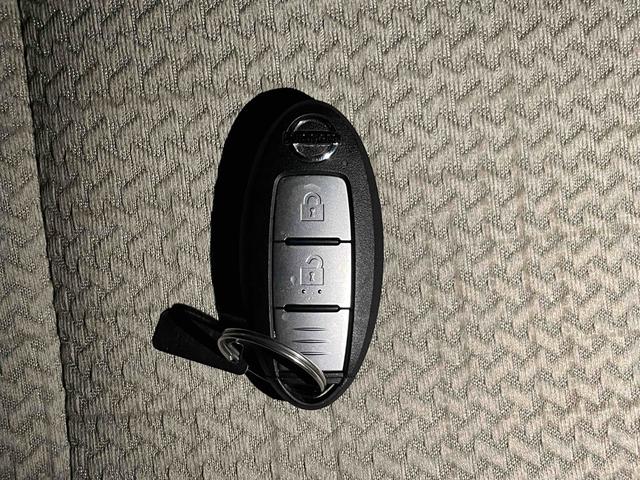 デイズ Ｘ　ドライブレコーダー　バックカメラ　スマートキー　アイドリングストップ　電動格納ミラー　ベンチシート　ＣＶＴ　ＡＢＳ　ＣＤ　ミュージックプレイヤー接続可　アルミホイール　エアコン　パワーステアリング（11枚目）