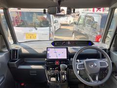 車を運転する際には運転席の存在は欠かせません。なのでしっかりとチェックしたいポイントですね。 2