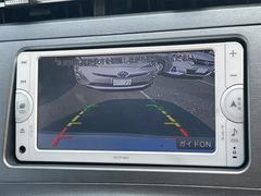バックカメラも付いています。駐車の時に便利なのはもちろんの事、後方死角にいる子供たちに気が付くことができるので安心安全ですね 6