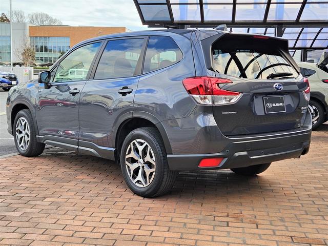 フォレスター ツーリング　アイサイト搭載車　ナビ　ＥＴＣ　ドラレコ（10枚目）