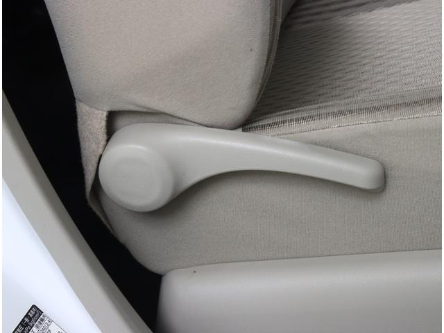 ステラ L スマートアシスト 常時全輪駆動 ケンウッドナビ ETC 4WD スマートアシスト 元弊社社用車 元レンタカー アイドリングストップ ETC ケンウッドナビ 電動格納ミラー フルセグTV 14インチアルミホイール オートライト DVD パンク修理キット(17枚目)