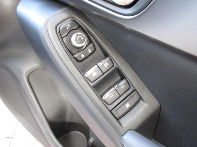 インプレッサ ST-H 新世代アイサイト 11.6ナビ 元弊社社用車 元弊社社用車 5ドア FF ステアリングヒーター シートヒーター 全車速追従クルコン ハイブリッド e-BOXER 寒冷地仕様 フルセグTV 全高151cm 17インチ仕様 USB ナビ機能 ワンオナ(17枚目)