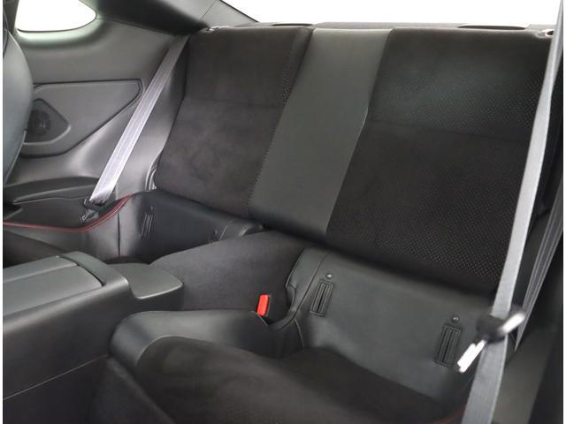 ＢＲＺ Ｓ　６ＭＴ　９型ナビ　ＥＴＣ　前後ドラレコ　アイサイト付き　ＬＥＤ　フルセグＴＶ　ハイビームアシスト　パイオニア９インチナビ　リヤビューカメラ　ＤＶＤ　１８ＡＷ　クルコン　アイサイト　キーレス　プッシュスタート　クラッチペダル　６速マニュアル　無鉛プレミアム（5枚目）