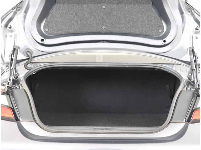 ＢＲＺ Ｓ　６ＭＴ　９型ナビ　ＥＴＣ　前後ドラレコ　アイサイト付き　ＬＥＤ　フルセグＴＶ　ハイビームアシスト　パイオニア９インチナビ　リヤビューカメラ　ＤＶＤ　１８ＡＷ　クルコン　アイサイト　キーレス　プッシュスタート　クラッチペダル　６速マニュアル　無鉛プレミアム（12枚目）