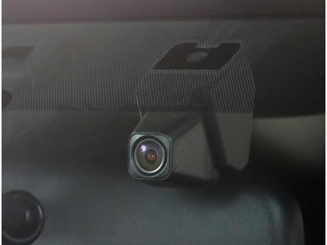 ＢＲＺ Ｓ　６ＭＴ　９型ナビ　ＥＴＣ　前後ドラレコ　アイサイト付き　ＬＥＤ　フルセグＴＶ　ハイビームアシスト　パイオニア９インチナビ　リヤビューカメラ　ＤＶＤ　１８ＡＷ　クルコン　アイサイト　キーレス　プッシュスタート　クラッチペダル　６速マニュアル　無鉛プレミアム（17枚目）