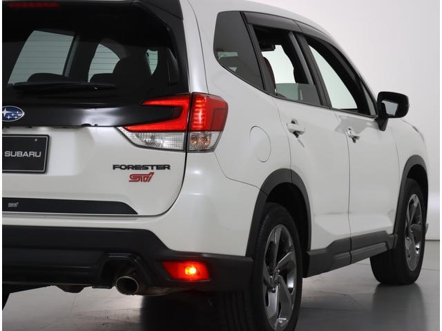 フォレスター STIスポーツ ダイヤトーン ETC2.0 新世代アイサイト 本革シート 全車速追従クルコン 後退ブレーキアシスト 停止保持 アダプティブドライビングビーム サイドカメラ リヤカメラ ナビ連動ドラレコ 前後録画 アイスト プッシュスタート 記録簿 ワンオナ(39枚目)