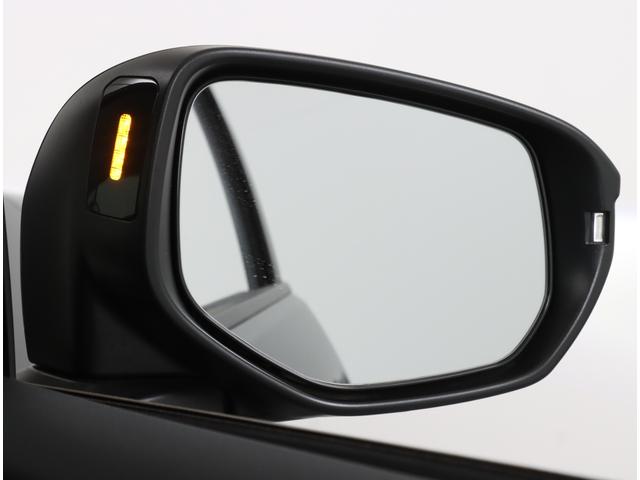 �ԑ̌㕔�ɓ������ꂽ�Z���T�[�ɂ���āA���Ԃ̌㑤������ڋ߂���ԗ������m�B�Փ˂̊댯������ƃV�X�e�������f�����ꍇ�A�h�A�~���[�����̂k�d�c�C���W�P�[�^�[��x�񉹂Ńh���C�o�[�ɒ��ӂ𑣂��܂��B