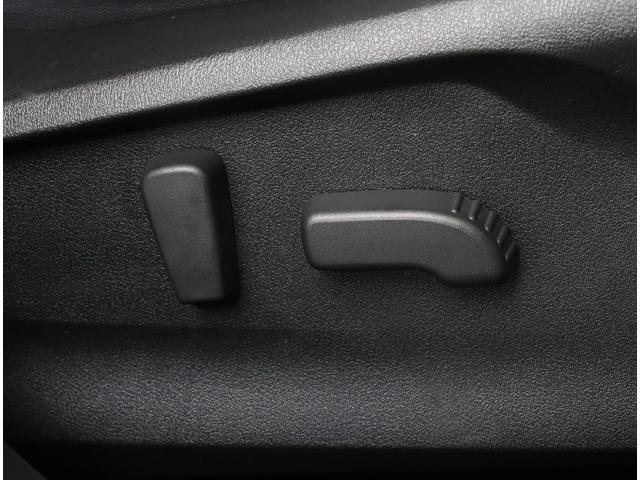 フォレスター ＳＰＯＲＴ　パナナビ　ＥＴＣ　ドラレコ前後　８インチナビ　フルセグＴＶ　　リヤゲートライト　全車速追従クルコン　アダプティブドライビングビーム　停止保持　後退ブレーキアシスト　禁煙車　ワンオーナー　ＬＥＤライナー　トノカバー（18枚目）