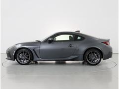 スバルが送り出すピュアスポーツカー　ＢＲＺ　！低重心かつコンパクトな車体設計で切れのある軽快なハンドリングと安定性が運転をする楽しさを高めてくれます！ 3