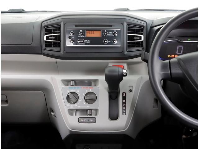 L スマートアシスト LEDライト インテグレーテッドCD 衝突回避支援ブレーキ・車線逸脱警報・先行車発信お知らせ・ハイビームアシスト・アイドリングストップ・デジタルメーター・ツートンシート・キーレス・エアコン・パワーウィンドウ・パワステ・元社用車・安全ボディ(12枚目)