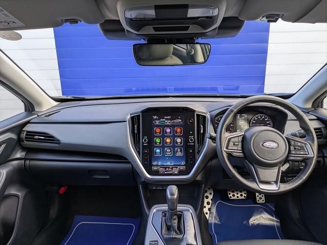 クロストレック リミテッド　新世代アイサイト　ＥＴＣ２．０　マルチビュー　ＡＷＤ　ディスプレイオーディオ　アップルカープレイ　アンドロイドオート　ＬＥＤヘッドライト　全周囲カメラ　シートヒーター　ワンオーナー　記録簿　禁煙車　ツーリングアシスト　車線逸脱抑制（3枚目）
