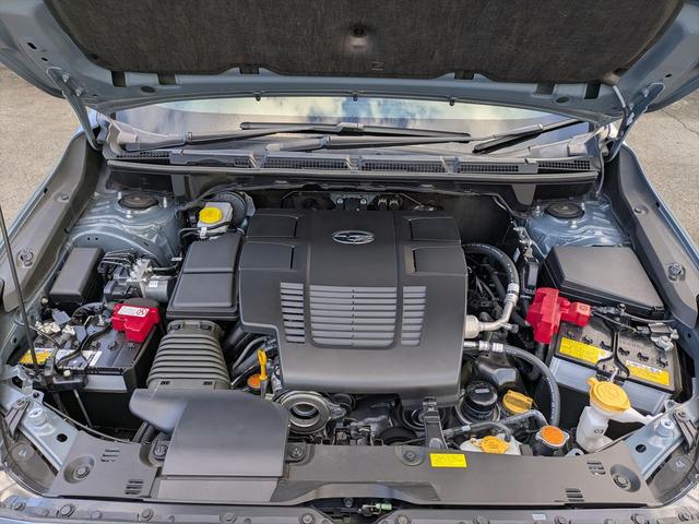 クロストレック リミテッド　新世代アイサイト　ＥＴＣ２．０　マルチビュー　ＡＷＤ　ディスプレイオーディオ　アップルカープレイ　アンドロイドオート　ＬＥＤヘッドライト　全周囲カメラ　シートヒーター　ワンオーナー　記録簿　禁煙車　ツーリングアシスト　車線逸脱抑制（8枚目）