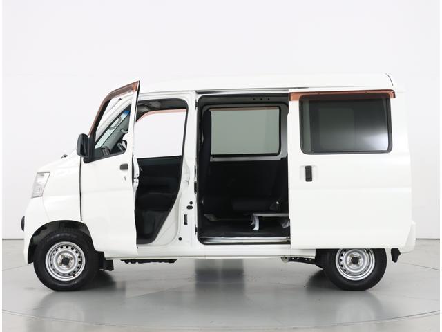 サンバーバン トランスポーター 新品タイヤ パナソニックナビ ETC AT ワンオーナー 記録簿 キーレスエントリー リヤシート ストラーダ CN-RA06D フルセグTV CD DVD Bluetooth接続(7枚目)