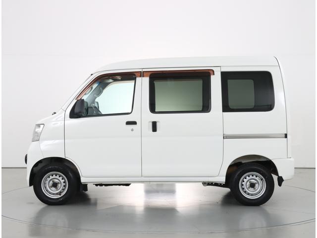 サンバーバン トランスポーター 新品タイヤ パナソニックナビ ETC AT ワンオーナー 記録簿 キーレスエントリー リヤシート ストラーダ CN-RA06D フルセグTV CD DVD Bluetooth接続(8枚目)