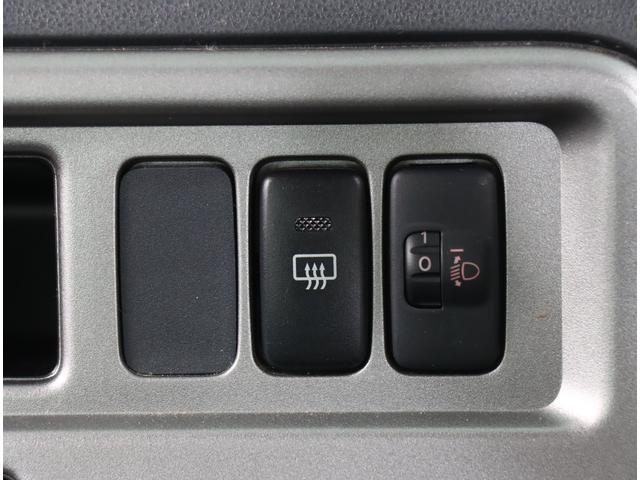 サンバーバン トランスポーター 新品タイヤ パナソニックナビ ETC AT ワンオーナー 記録簿 キーレスエントリー リヤシート ストラーダ CN-RA06D フルセグTV CD DVD Bluetooth接続(18枚目)