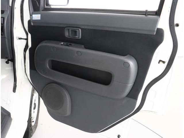 サンバーバン トランスポーター 新品タイヤ パナソニックナビ ETC AT ワンオーナー 記録簿 キーレスエントリー リヤシート ストラーダ CN-RA06D フルセグTV CD DVD Bluetooth接続(22枚目)