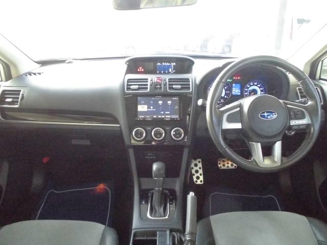 ＸＶハイブリッド ＨＹＢＲＩＤ　２．０ｉ－Ｌ　ＥｙｅＳｉｇｈｔ　ナビ　ＥＴＣ　カロッツェリアナビ　バックカメラ　ＥＴＣ　社外ドラレコ　アイサイトｖｅｒ２　純正１７インチアルミ（3枚目）