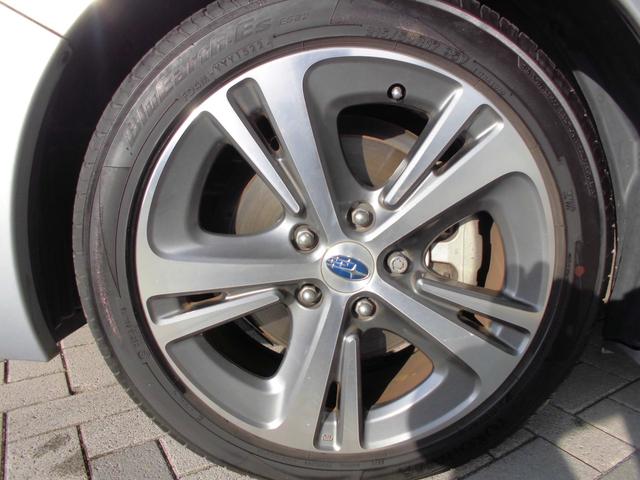 レヴォーグ １．６ＧＴ　ＥｙｅＳｉｇｈｔ　パナソニックナビ　ＥＴＣ２．０　ＬＥＤヘッドライト　バックカメラ　１７インチアルミ　追従クルコン（4枚目）