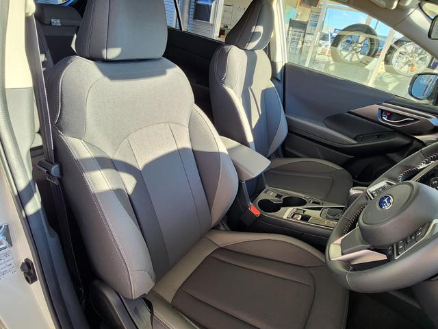 インプレッサ ＳＴ　元弊社社用車　令和６年式　新世代アイサイト　新世代アイサイト　追従クルコン　ツーリングアシスト　アダプティブドライビングビーム　フルセグ視聴　Ｂｌｕｅｔｏｏｔｈ接続　マルチビューモニター　１７インチアルミホイール　ワンオーナー　禁煙車（8枚目）