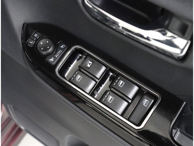 �^�]�ȃh�A�ɂ̓p���[�E�B���h�E�X�C�b�`���W�񂳂�A�h�A�~���[�����X�C�b�`�������I�P�����ŊȒP�ɑ��삪�\�ł��I