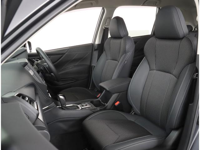 ����������āA�����Ԃ̉^�]�����ɂ����t�����g�V�[�g�I�z�[���h�����ǂ��^�]�ɏW���ł���V�[�g�ł��I�I�܂��A�d���p���[�V�[�g�ł��̂Œ����ʒu�����m�ɍ��킹�邱�Ƃ��o���܂��I�I