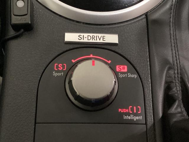 レガシィＢ４ ２．０ＧＴ　マッキントッシュ　ナビ　ＣＤ　ＭＤ　レザーシート　ＥＴＣ　シートヒーター　パワーシート　クルーズコントロール　４ＷＤ　ターボ　ワンオーナー　禁煙車　横滑り防止システム　デュアルエアバック　サイドエアバッグ（12枚目）