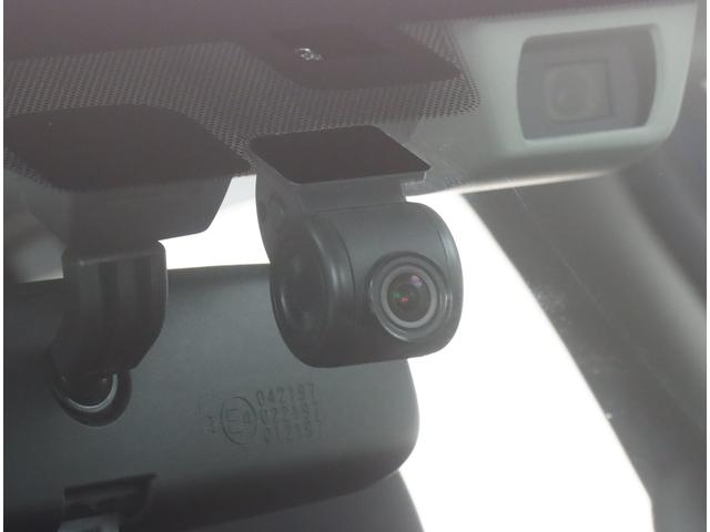 ＸＶ １．６ｉ－Ｌ　ＥｙｅＳｉｇｈｔ　ブラックレザー　８インチナビ　ダイヤトーン８インチナビ　ナビ連動前後ドラレコ　ＥＴＣ２．０　ＦＳＢカメラ　ＣＤ／ＤＶＤ機能　シートヒーター　リヤビークルディテクション　ルーフレール　ＬＥＤヘッドランプ　パワーシート（8枚目）