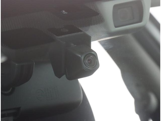 ＸＶ １．６ｉ－Ｌ　ＥｙｅＳｉｇｈｔ　ルーフレール　ナビ　ＬＥＤ　カロッツェリア７インチナビ　ＥＴＣ２．０　ドラレコ　ＦＳＢカメラ　本革ステアリング　カーゴステップ樹脂　ナノイー　リヤビークルディテクション　アダプティブドライビングビーム　プッシュスタート（4枚目）