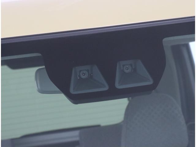 �X�e���I�J�����ƃ\�i�[�Z���T�[�����s�҂��s�ԁA��Q���Ȃǂ̂��܂��܂ȏ���I�m�ɑ����A�^�]�҂ɒ��ӂ𑣂�����A�ً}�u���[�L���쓮�B���ʂȈ��S�@�\�����Ȃ��̃h���C�u���A�V�X�g����X�}�[�g�A�V�X�g�t�ł�