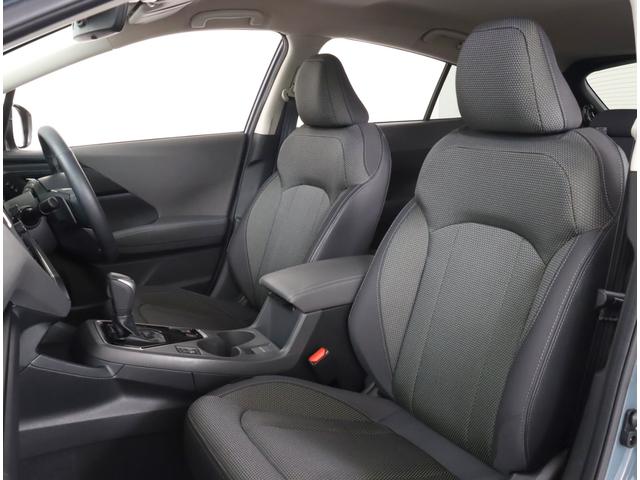 クロストレック リミテッド　ナビ機能　ルーフレール　シートヒーター　ドラレコ　１１．６インフォメーションディスプレイ　前後ドラレコ　ＥＴＣ２．０　デジタルマルチビューモニター　ステアリングヒーター　カーゴステップ　ＳＴＩドアハンドルプロテクター　アダプティブドライビングビーム（9枚目）