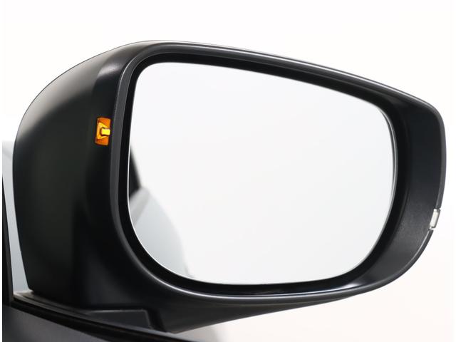 クロストレック リミテッド　ナビ機能　ルーフレール　シートヒーター　ドラレコ　１１．６インフォメーションディスプレイ　前後ドラレコ　ＥＴＣ２．０　デジタルマルチビューモニター　ステアリングヒーター　カーゴステップ　ＳＴＩドアハンドルプロテクター　アダプティブドライビングビーム（11枚目）