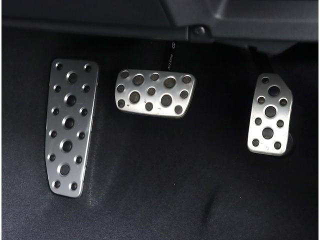 クロストレック リミテッド　ナビ機能　ルーフレール　シートヒーター　ドラレコ　１１．６インフォメーションディスプレイ　前後ドラレコ　ＥＴＣ２．０　デジタルマルチビューモニター　ステアリングヒーター　カーゴステップ　ＳＴＩドアハンドルプロテクター　アダプティブドライビングビーム（31枚目）