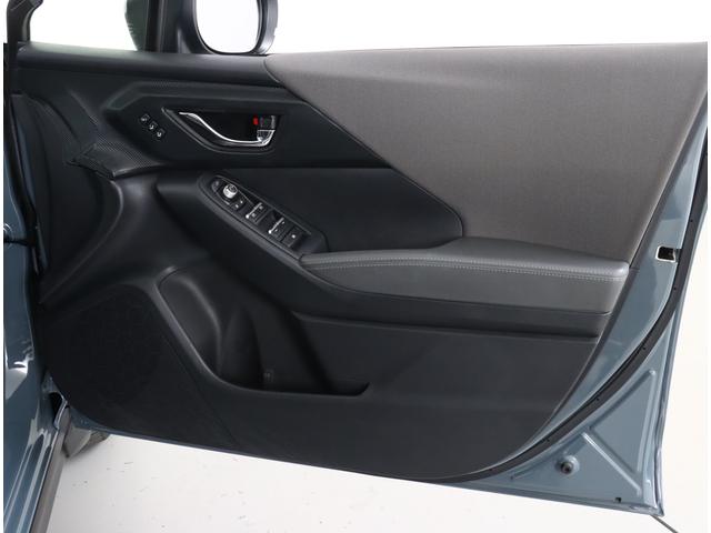 クロストレック リミテッド　ナビ機能　ルーフレール　シートヒーター　ドラレコ　１１．６インフォメーションディスプレイ　前後ドラレコ　ＥＴＣ２．０　デジタルマルチビューモニター　ステアリングヒーター　カーゴステップ　ＳＴＩドアハンドルプロテクター　アダプティブドライビングビーム（34枚目）