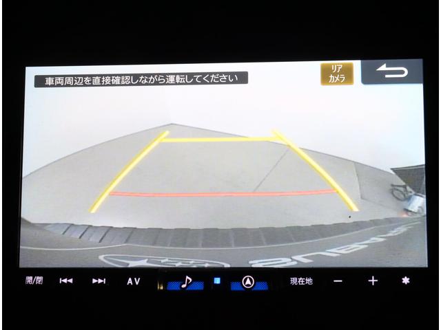 後方確認に便利なバックカメラ装備！！バックカメラにはガイド線を表示することも可能で、狭い駐車場や後方が確認しづらい場所に駐車するときや、車を切り返す時に便利な装備です！