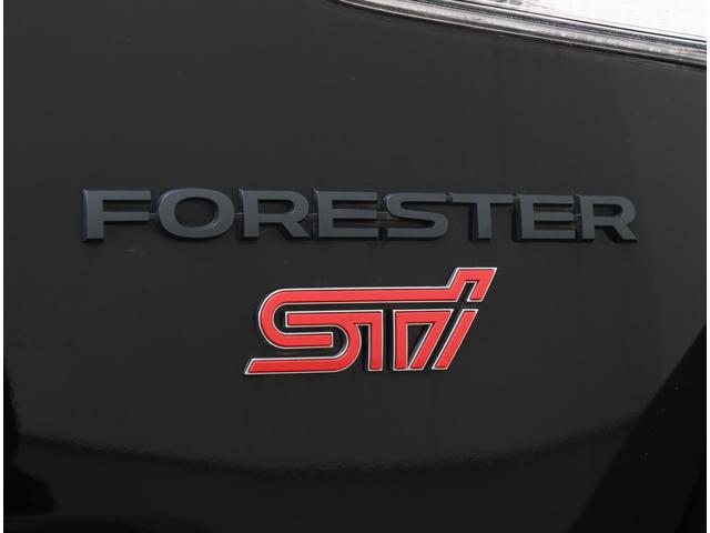 中古車だからこそオススメのボディーコーティング！！ボディ全体を磨く下地処理から丁寧に行い、細かい傷や水垢等の汚れを奇麗にしてから施工いたします！！ビフォー・アフターがハッキリとお判りいただけます！