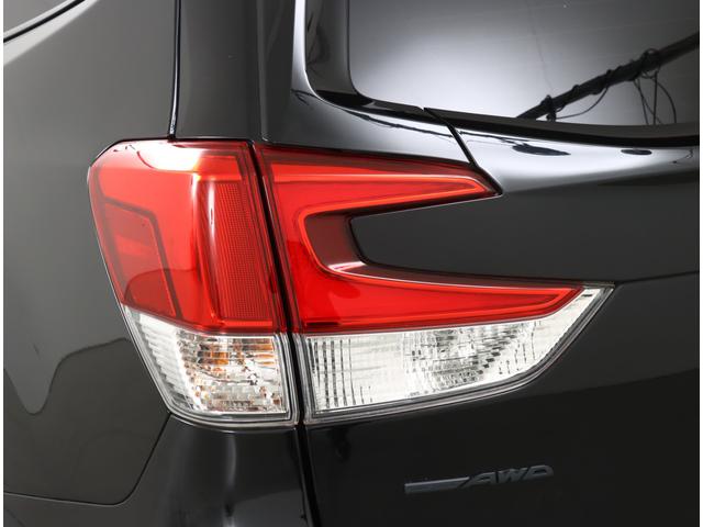 中古車だからこそオススメのボディーコーティング！！ボディ全体を磨く下地処理から丁寧に行い、細かい傷や水垢等の汚れを奇麗にしてから施工いたします！！ビフォー・アフターがハッキリとお判りいただけます！