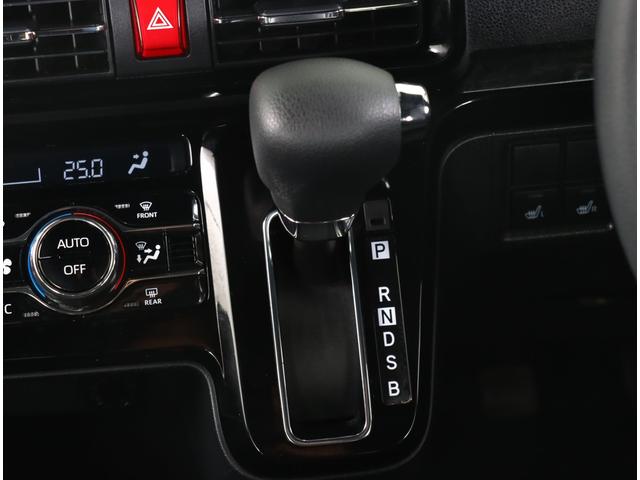 シフォン カスタムＲＳ　スマートアシスト　新品タイヤ　純正ナビ　ＬＥＩ　ナビ連動前後ドラレコ　両側電動スライドドア　シートヒーター　ハーフレザーシート　プッシュスタート　前後コーナーセンサー　ベンチシート　ＬＥＤライナー　ハイビームアシスト　オートライト（17枚目）