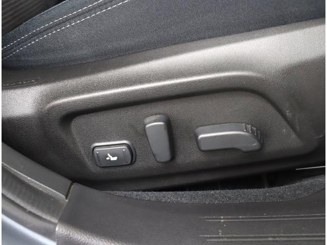 レガシィアウトバック EyeSight搭載車 8インチナビ バックカメラ 4WD ビルトインパナソニック8インチナビ ETC2.0 パワーリヤゲート CD/DVD機能 パワーシート シートヒーター リヤビークルディテクション カーゴステップ ルーフレール ワンオーナー(30枚目)