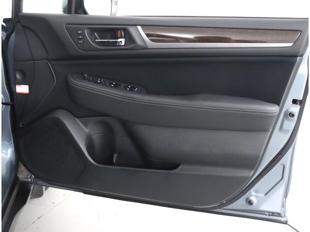 レガシィアウトバック EyeSight搭載車 8インチナビ バックカメラ 4WD ビルトインパナソニック8インチナビ ETC2.0 パワーリヤゲート CD/DVD機能 パワーシート シートヒーター リヤビークルディテクション カーゴステップ ルーフレール ワンオーナー(34枚目)