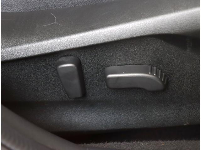 ＸＶ ２．０ｉ－Ｓ　ＥｙｅＳｉｇｈｔ　８インチナビ　ルーフレール　パナソニック８インチナビ　バックカメラ　ＥＴＣ２．０　アイドリングストップ　リヤビークルディテクション　ＣＤ／ＤＶＤ機能　プッシュスタート　ワンオーナー　整備記録簿　ＬＥＤライナー　オートライト（17枚目）