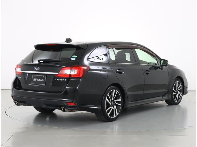 ＳＵＢＡＲＵ　認定Ｕ−Ｃａｒは２年間、走行距離無制限の「ＳＵＢＡＲＵあんしん保証」が付きます。万一の故障の際は、全国のＳＵＢＡＲＵディーラーで無料修理が受けられるので、安心です。