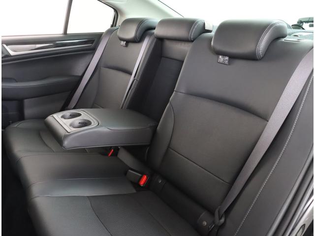 レガシィＢ４ Ｌｉｍｉｔｅｄ　ＥｙｅＳｉｇｈｔ搭載車　新品タイヤ　８型ナビ　ビルトインパナソニック８インチナビ　ＳＴＩフロントアンダースポイラー　リヤアンダーガーニッシュ　社外１９インチアルミホイール　バックカメラ　ＥＴＣ２．０　レザーシート　４ＷＤ（9枚目）