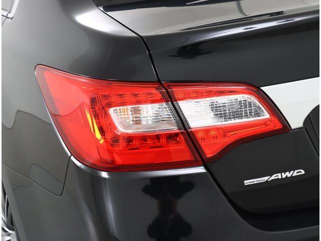 レガシィＢ４ Ｌｉｍｉｔｅｄ　ＥｙｅＳｉｇｈｔ搭載車　新品タイヤ　８型ナビ　ビルトインパナソニック８インチナビ　ＳＴＩフロントアンダースポイラー　リヤアンダーガーニッシュ　社外１９インチアルミホイール　バックカメラ　ＥＴＣ２．０　レザーシート　４ＷＤ（30枚目）