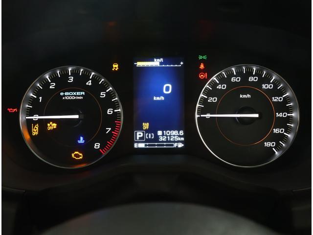 ＸＶ ２．０ｅ－Ｓ　アイサイト　新品タイヤ　８インチナビ　ＨＤＭＩ　パナソニック８インチナビ　バックカメラ　ＥＴＣ２．０　ＣＤ／ＤＶＤ　パワーシート　シートヒーター　プッシュスタート　ルーフレール　アダプティブドライビングビーム　ＬＥＤヘッドランプ　ワンオーナー（5枚目）