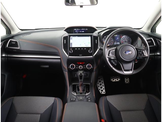 ＸＶ ２．０ｅ－Ｓ　アイサイト　新品タイヤ　８インチナビ　ＨＤＭＩ　パナソニック８インチナビ　バックカメラ　ＥＴＣ２．０　ＣＤ／ＤＶＤ　パワーシート　シートヒーター　プッシュスタート　ルーフレール　アダプティブドライビングビーム　ＬＥＤヘッドランプ　ワンオーナー（6枚目）