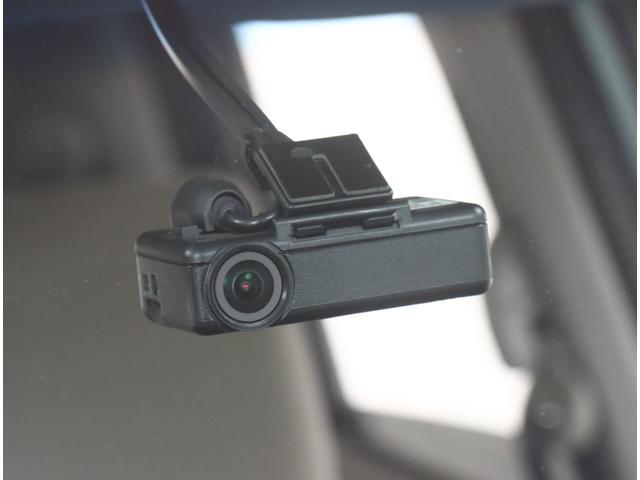 ステラ Ｌ　スマートアシスト　ドライブレコーダー　オーディオレス　ベンチシート　アイドリングストップ　キーレスエントリー　オートライト　ハイビームアシスト　整備記録簿　寒冷地仕様　リヤコーナーセンサー　横滑り防止システム　電動格納ミラー（9枚目）